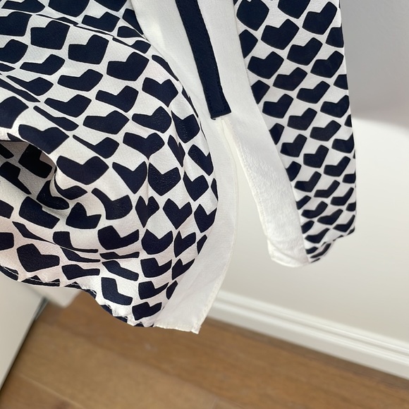 Club Monaco dress size 00 - Picture 4 of 4